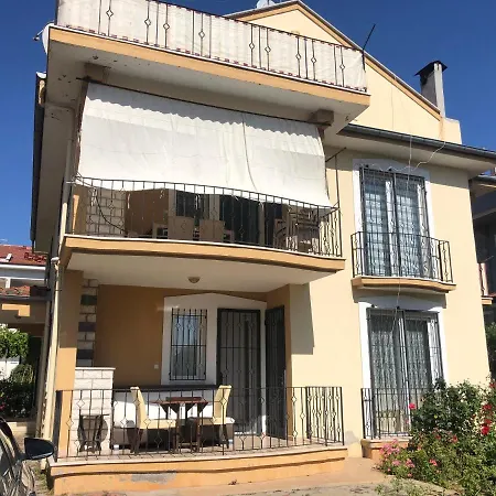 2nd Floor Flat In Foca Διαμέρισμα *